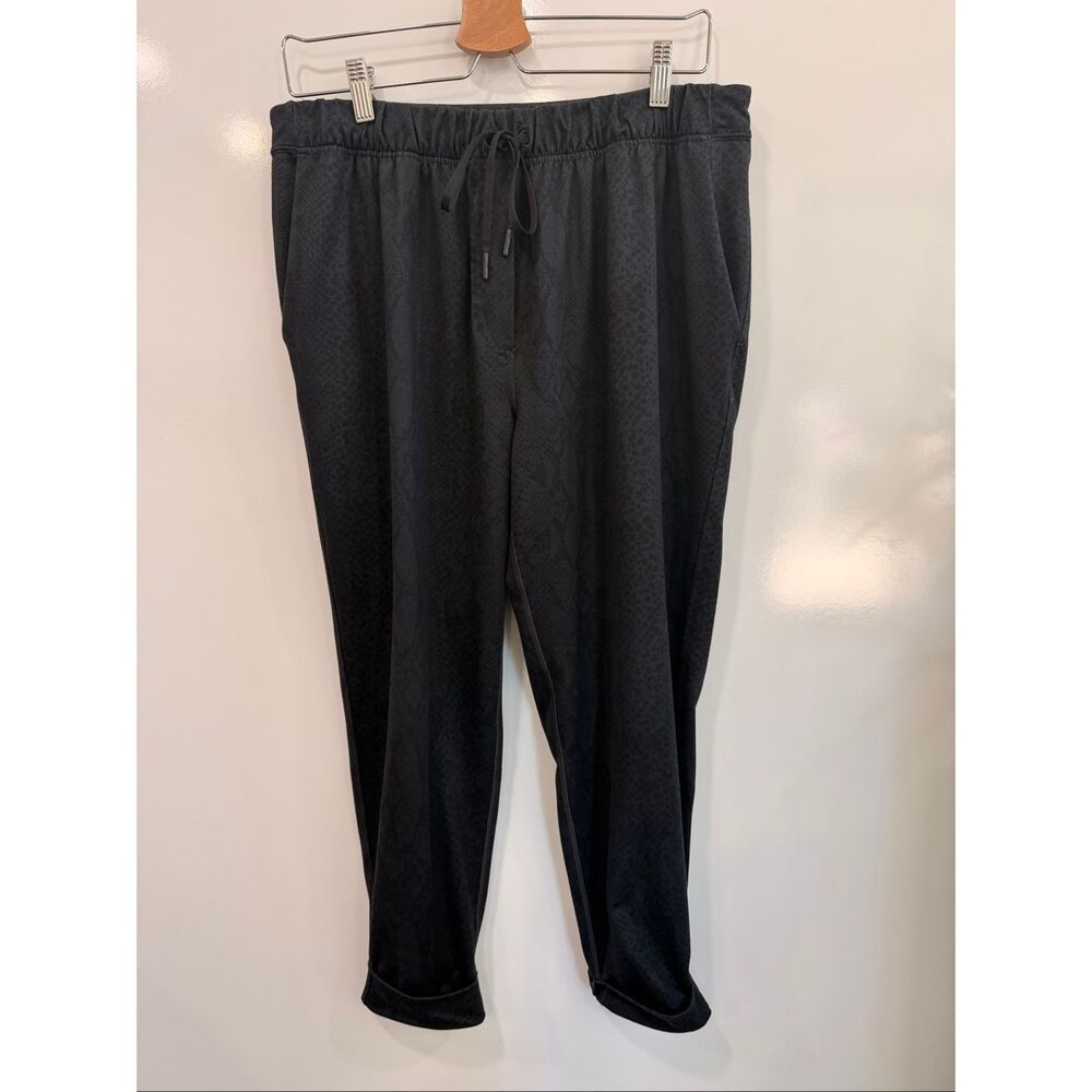 Lululemon‎ Black Joggers Snake Print Drawstring ~10